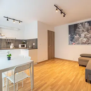 Brand New Two #26 With Free Secure Parking Close To Center Praha